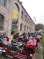 Groupe de goldwing devant musée (4)